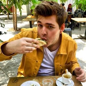 Meet your Posher, Ryan